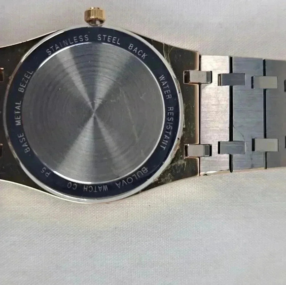 Bulova Quartz Watch with new battery - Picture 7 of 8